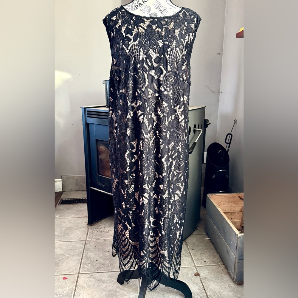 Sharagano Black Lace Overlay Midi Dress